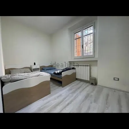 Homestay Gold House